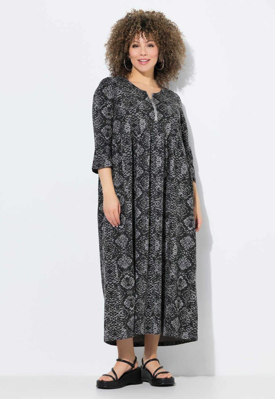 Платье Ulla Popken SNAKE PRINT 3/4 SLEEVE, Graphite Grey/Grey
Платье Ulla Popken SNAKE PRINT 3/4 SLEEVE, Graphite Grey/Grey