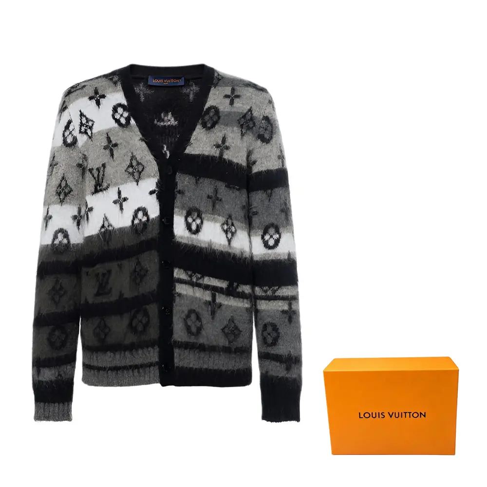 LOUIS VUITTON FW23 Вязаный свитер мужской черный
LOUIS VUITTON FW23 Вязаный свитер мужской черный