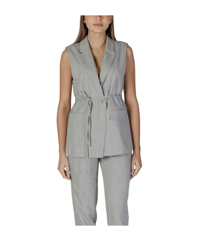 Серый полиэстеровый жилет из весенне-летней коллекции Vila, серый
Серый полиэстеровый жилет из весенне-летней коллекции Vila, серый