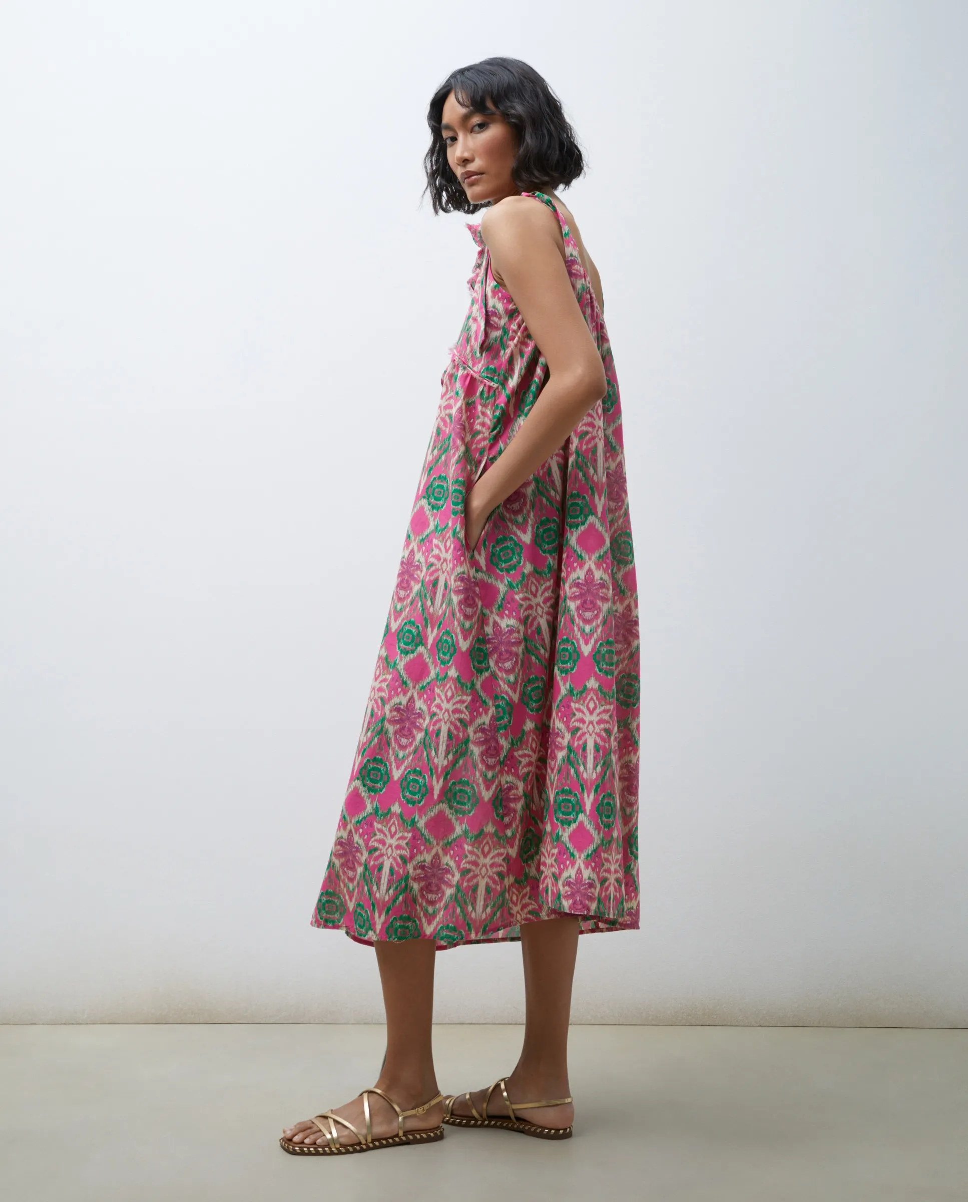 Длинное пляжное платье с принтом Tintoretto, малиновый
Длинное пляжное платье с принтом Tintoretto, малиновый