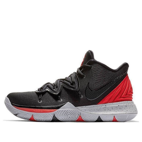Кроссовки kyrie 5 ep 'bred' Nike, красный
Кроссовки kyrie 5 ep 'bred' Nike, красный