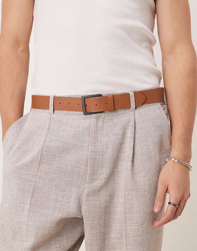 Тонкий элегантный ремень ASOS DESIGN с контрастной пряжкой из коричневой искусственной кожи
Тонкий элегантный ремень ASOS DESIGN с контрастной пряжкой из коричневой искусственной кожи