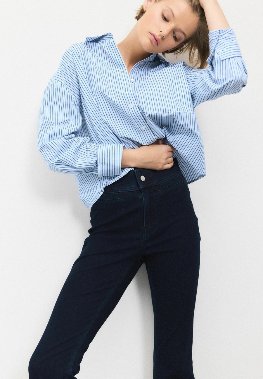 Блуза Next LONG SLEEVE, Blue/White Stripe/Blue
Блуза Next LONG SLEEVE, Blue/White Stripe/Blue