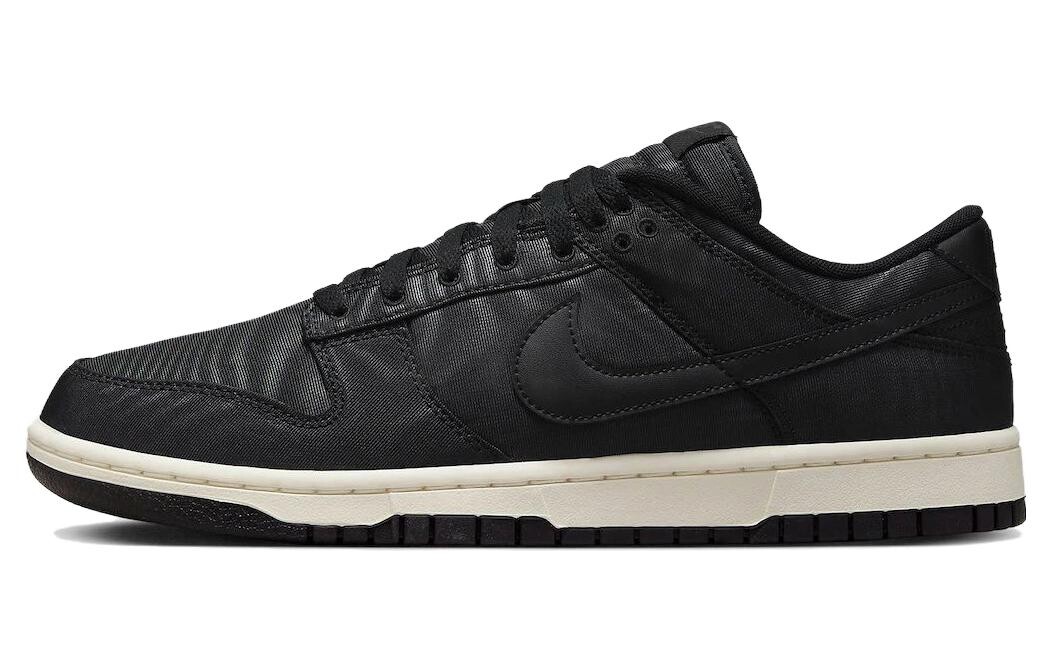 Черная парусина Nike Dunk Low
Черная парусина Nike Dunk Low