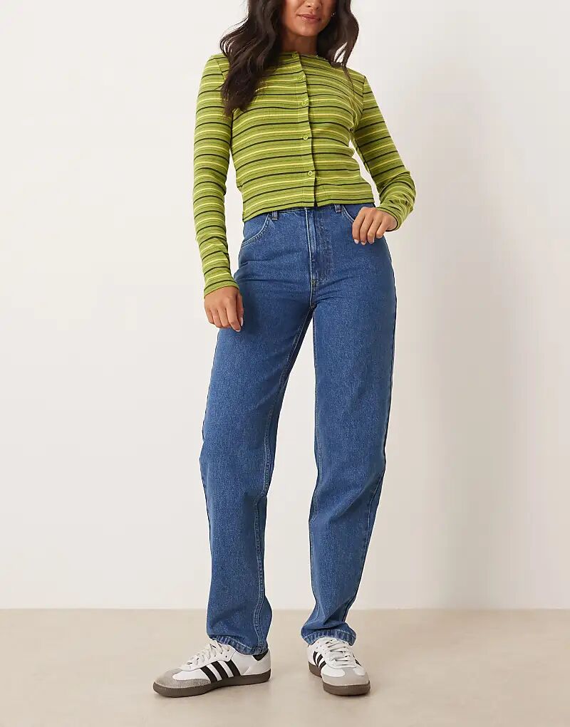 Джинсы прямого кроя ASOS DESIGN со средней посадкой и эластичным кроем
Джинсы прямого кроя ASOS DESIGN со средней посадкой и эластичным кроем