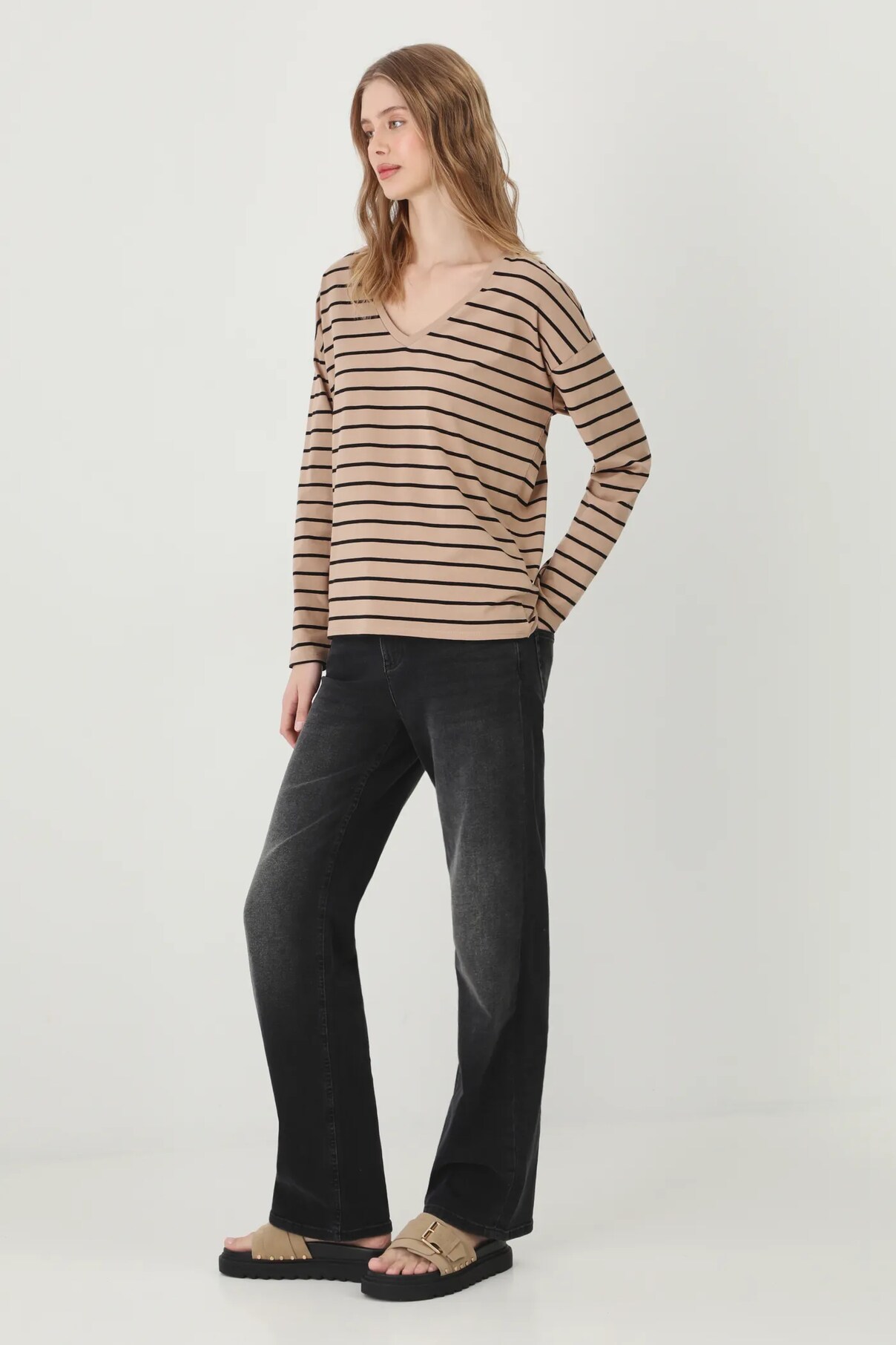 Лонгслив Medicine, бежевый
Лонгслив Medicine, бежевый