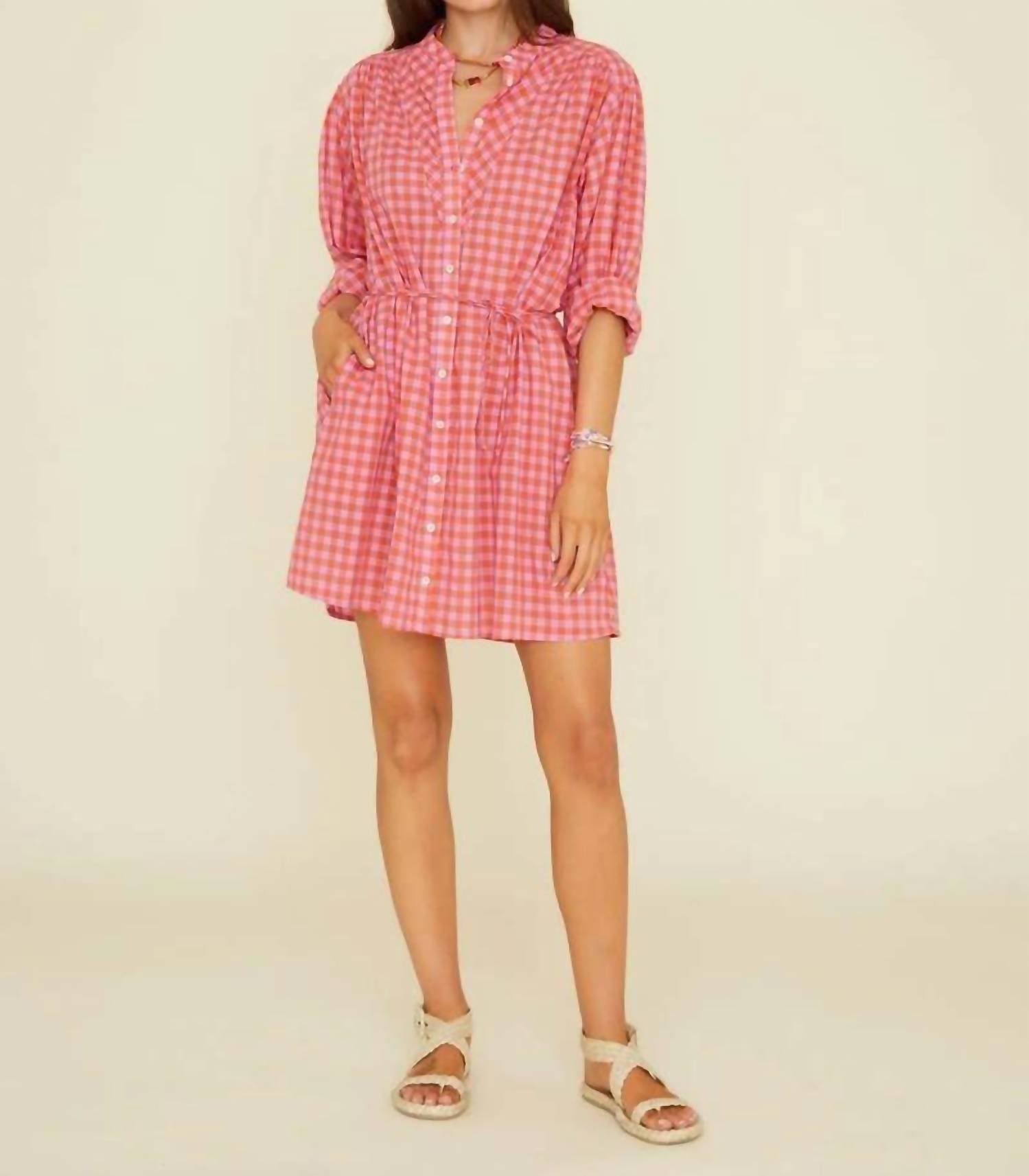 Платье Winnie в оранжево-розовом цвете XIRENA
Платье Winnie в оранжево-розовом цвете XIRENA