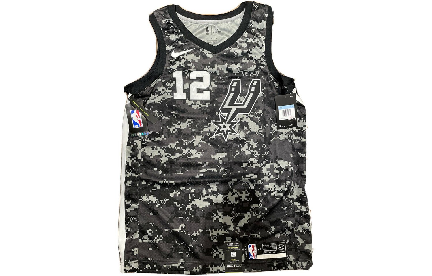 Мужское баскетбольное джерси Nike, цвет Black
Мужское баскетбольное джерси Nike, цвет Black