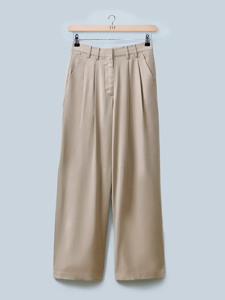 LeGer Брюки "Элин" бежевого цвета
LeGer Брюки "Элин" бежевого цвета