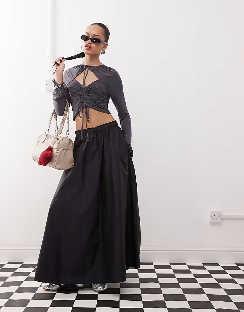 Юбка Adidas Originals Premium Essentials черного цвета 
Юбка Adidas Originals Premium Essentials черного цвета