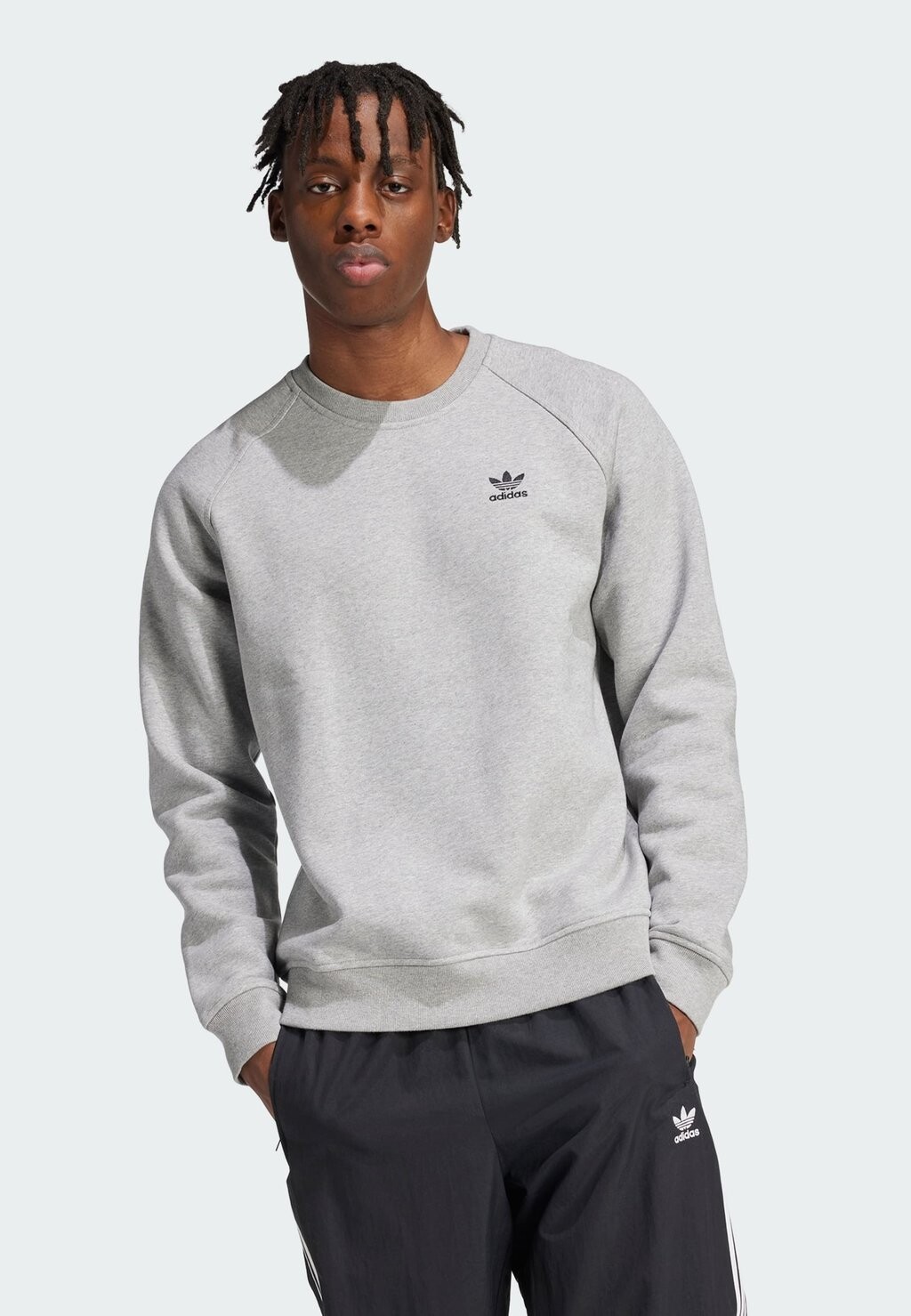 Свитшот Ess Crew adidas Originals, серый
Свитшот Ess Crew adidas Originals, серый