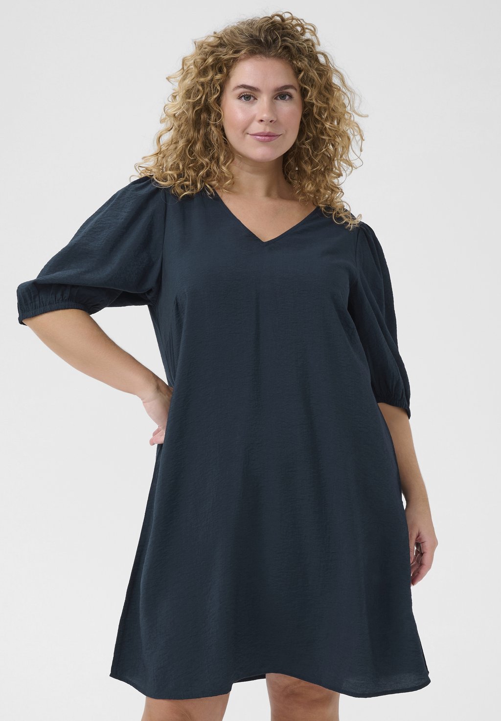 Повседневное платье KCELNA Kaffe Curve, темно-синий
Повседневное платье KCELNA Kaffe Curve, темно-синий