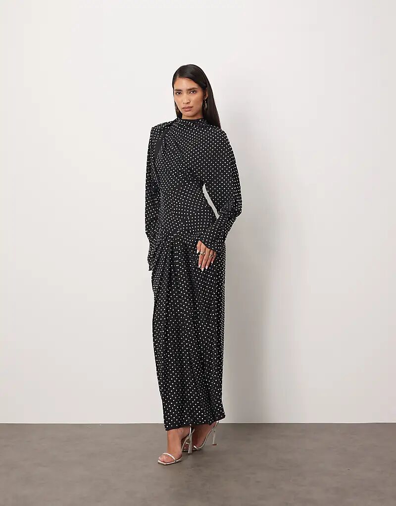 Платье макси ARRANGE с драпировкой на шее и открытыми плечами, украшенное стразами, черного цвета
Платье макси ARRANGE с драпировкой на шее и открытыми плечами, украшенное стразами, черного цвета