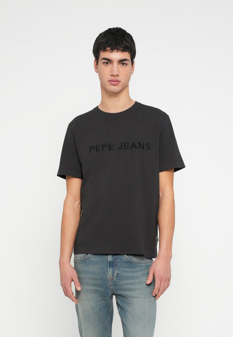 Футболка Pepe Jeans MEYER, Black, Черный, Футболка Pepe Jeans MEYER, Black
Футболка Pepe Jeans MEYER, Black, Черный, Футболка Pepe Jeans MEYER, Black