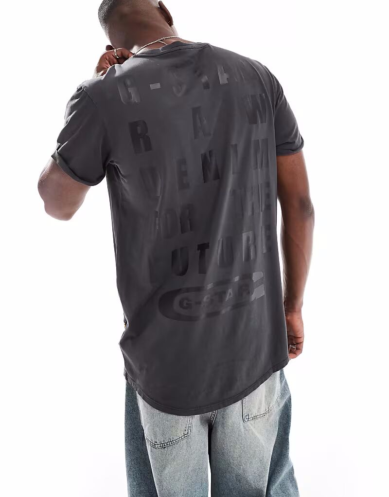 Футболка G-Star lash насыщенного черного цвета с текстовым принтом на груди и спине
Футболка G-Star lash насыщенного черного цвета с текстовым принтом на груди и спине