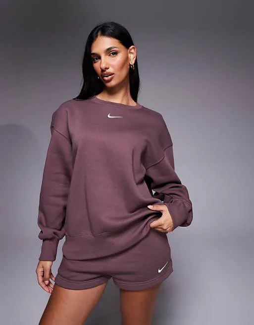 Темно-фиолетовый свободный свитшот из флиса Nike Phoenix Fleece
Темно-фиолетовый свободный свитшот из флиса Nike Phoenix Fleece