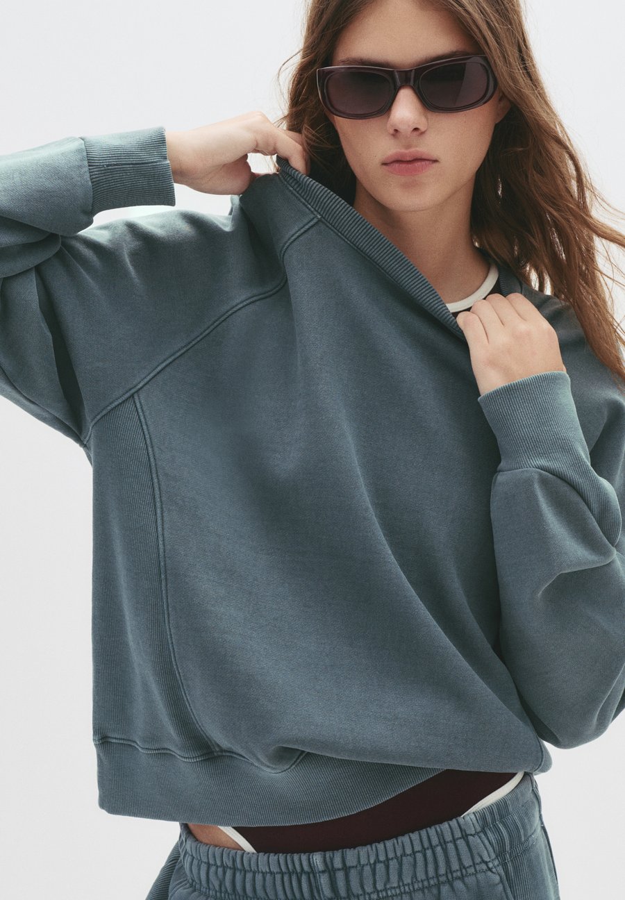 Толстовка PULL&BEAR BASIC, Grey
Толстовка PULL&BEAR BASIC, Grey