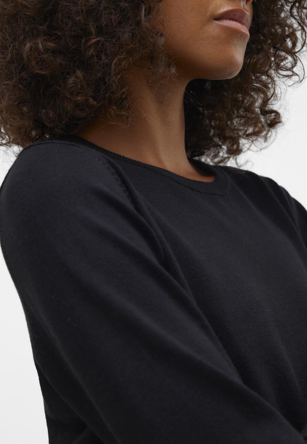 Джемпер VMSILJE O NECK SHORT Vero Moda, черный
Джемпер VMSILJE O NECK SHORT Vero Moda, черный