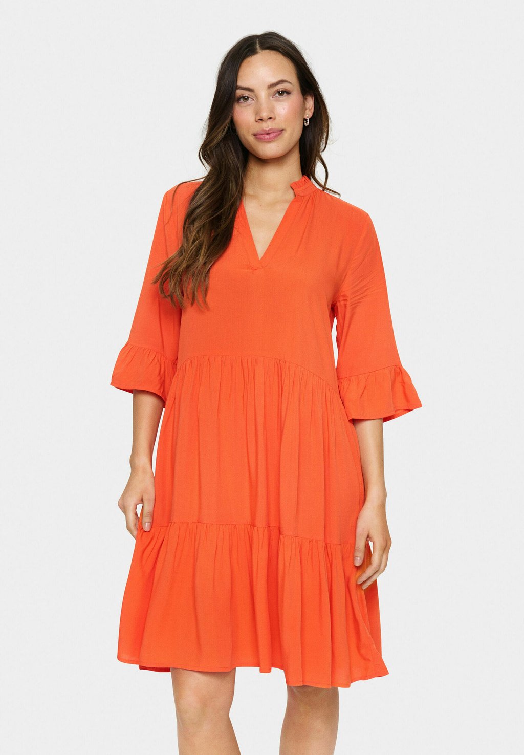 Повседневное платье EDA SOLID Saint Tropez, оранжевый
Повседневное платье EDA SOLID Saint Tropez, оранжевый