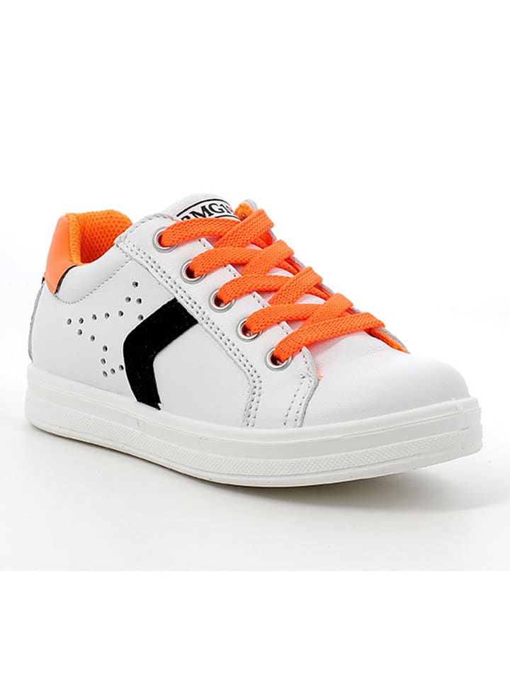 Кроссовки на шнуровке Primigi, белый
Кроссовки на шнуровке Primigi, белый