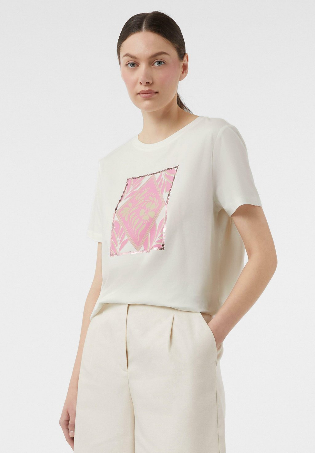 Футболка с принтом comma, кремовый
Футболка с принтом comma, кремовый