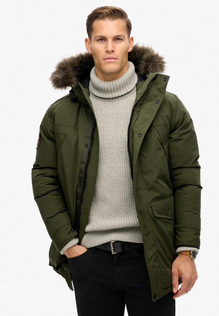Пальто Superdry & Co EVEREST, Army Khaki Green/Khaki
Пальто Superdry & Co EVEREST, Army Khaki Green/Khaki