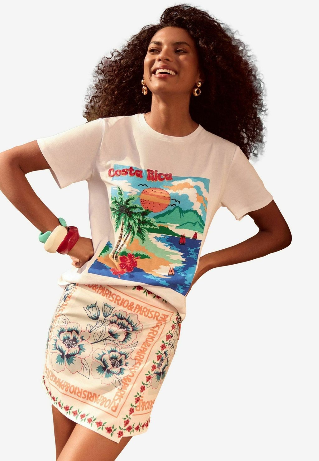 Футболка с принтом REGULAR FIT - SLOGAN Love & Roses, белый
Футболка с принтом REGULAR FIT - SLOGAN Love & Roses, белый