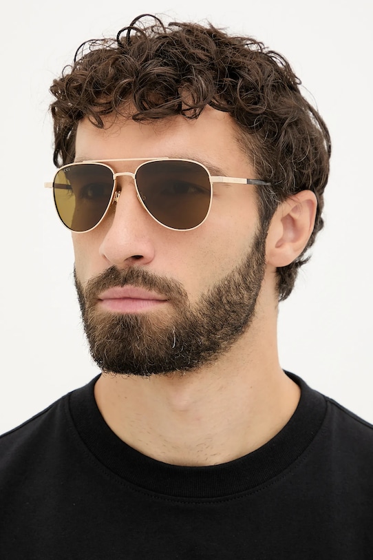 Солнцезащитные очки Gucci, золотой
Солнцезащитные очки Gucci, золотой