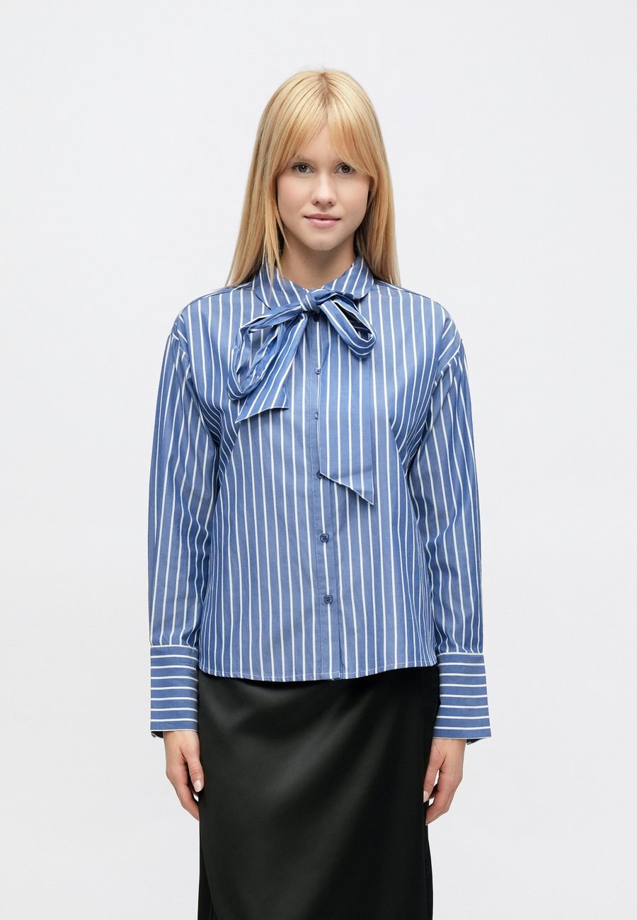 Блуза Vero Moda VMISLUNN BOW SHIRT, Dark Blue/Snow White/Dark Blue
Блуза Vero Moda VMISLUNN BOW SHIRT, Dark Blue/Snow White/Dark Blue