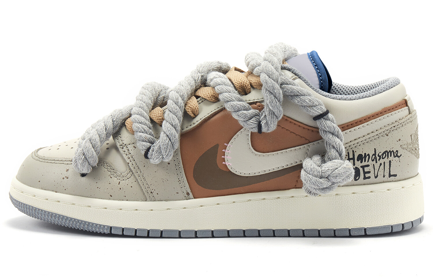 Кроссовки Vintage Jordan Air Jordan 1, бежевый
Кроссовки Vintage Jordan Air Jordan 1, бежевый