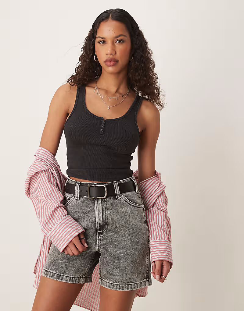 Шорты из денима Dickies Carpenter стандартного кроя светло-серого цвета
Шорты из денима Dickies Carpenter стандартного кроя светло-серого цвета