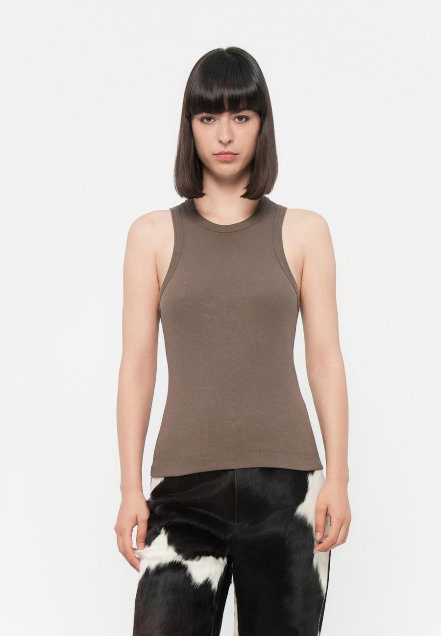 Топ DAY Birger et Mikkelsen ALISSON, Chocolate Chip/Dark Brown
Топ DAY Birger et Mikkelsen ALISSON, Chocolate Chip/Dark Brown