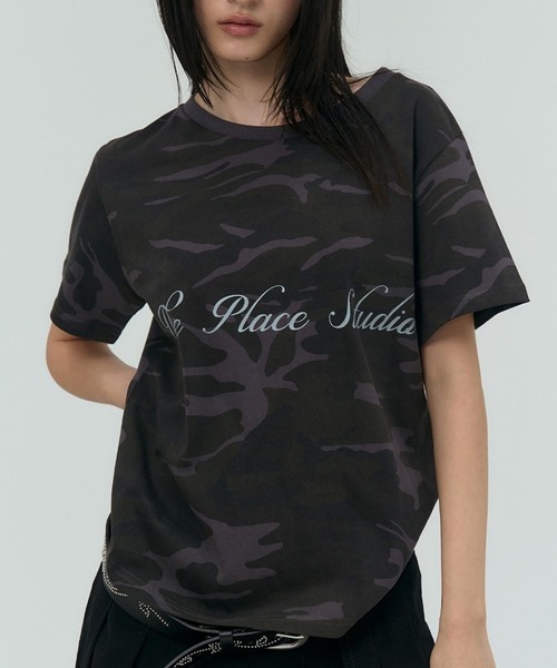 Футболка приталенная с логотипом PLACE STUDIO/CAMO, серая
Футболка приталенная с логотипом PLACE STUDIO/CAMO, серая