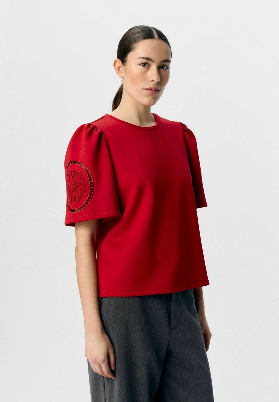 Футболка Object BESTICKTES, Barbados Cherry/Dark Red
Футболка Object BESTICKTES, Barbados Cherry/Dark Red