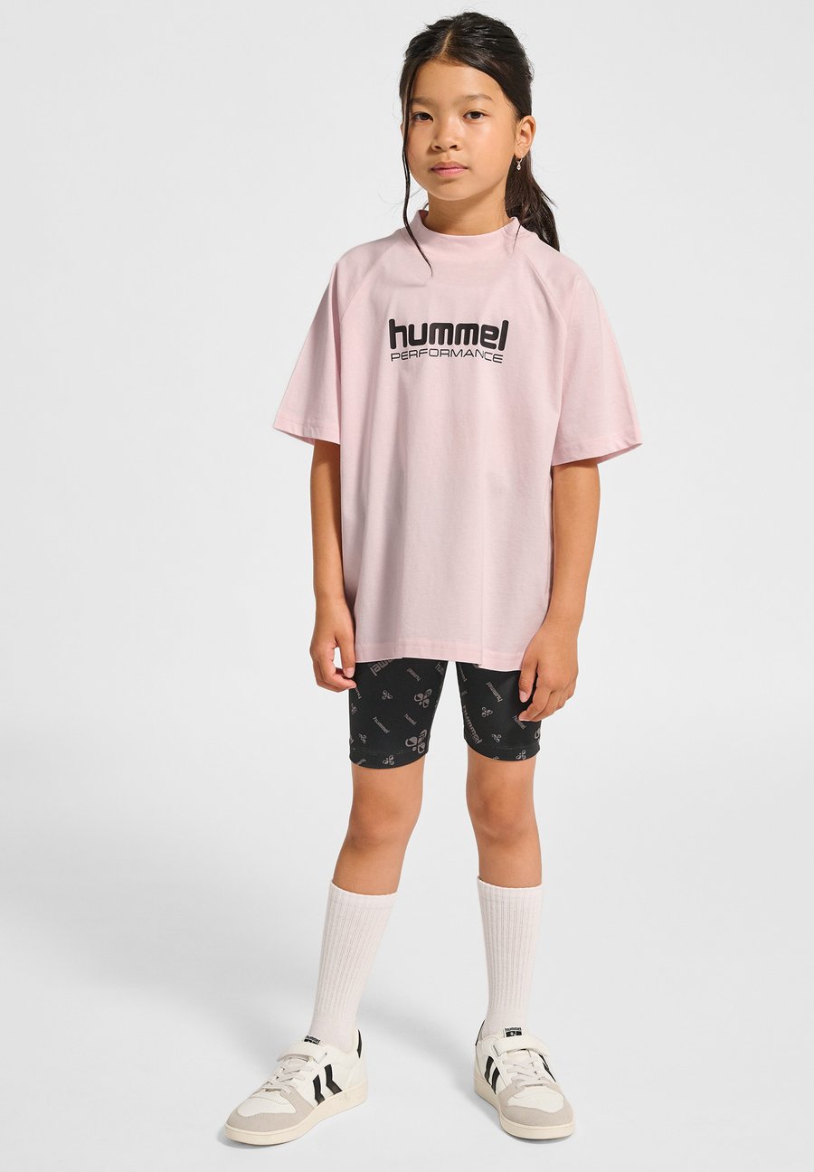 Футболка Hummel DANCE, Barely Pink/Pink, Розовый, Футболка Hummel DANCE, Barely Pink/Pink
Футболка Hummel DANCE, Barely Pink/Pink, Розовый, Футболка Hummel DANCE, Barely Pink/Pink