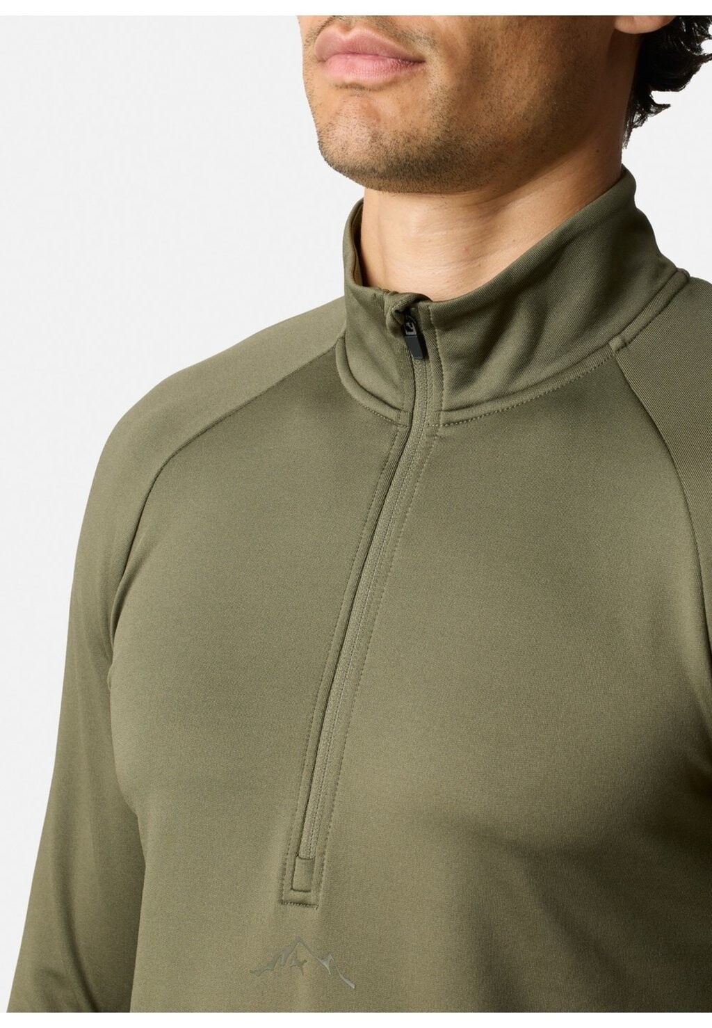 Топ с длинными рукавами Swedemount, оливковый
Топ с длинными рукавами Swedemount, оливковый