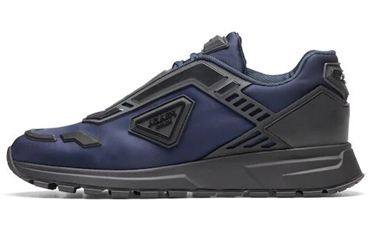 Кроссовки мужские Prada Prax 1, черный / синий
Кроссовки мужские Prada Prax 1, черный / синий