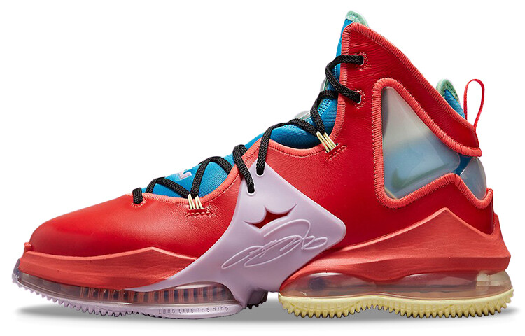 Кроссовки Nike LeBron 19 The Map, красный/розовый/синий/черный
Кроссовки Nike LeBron 19 The Map, красный/розовый/синий/черный