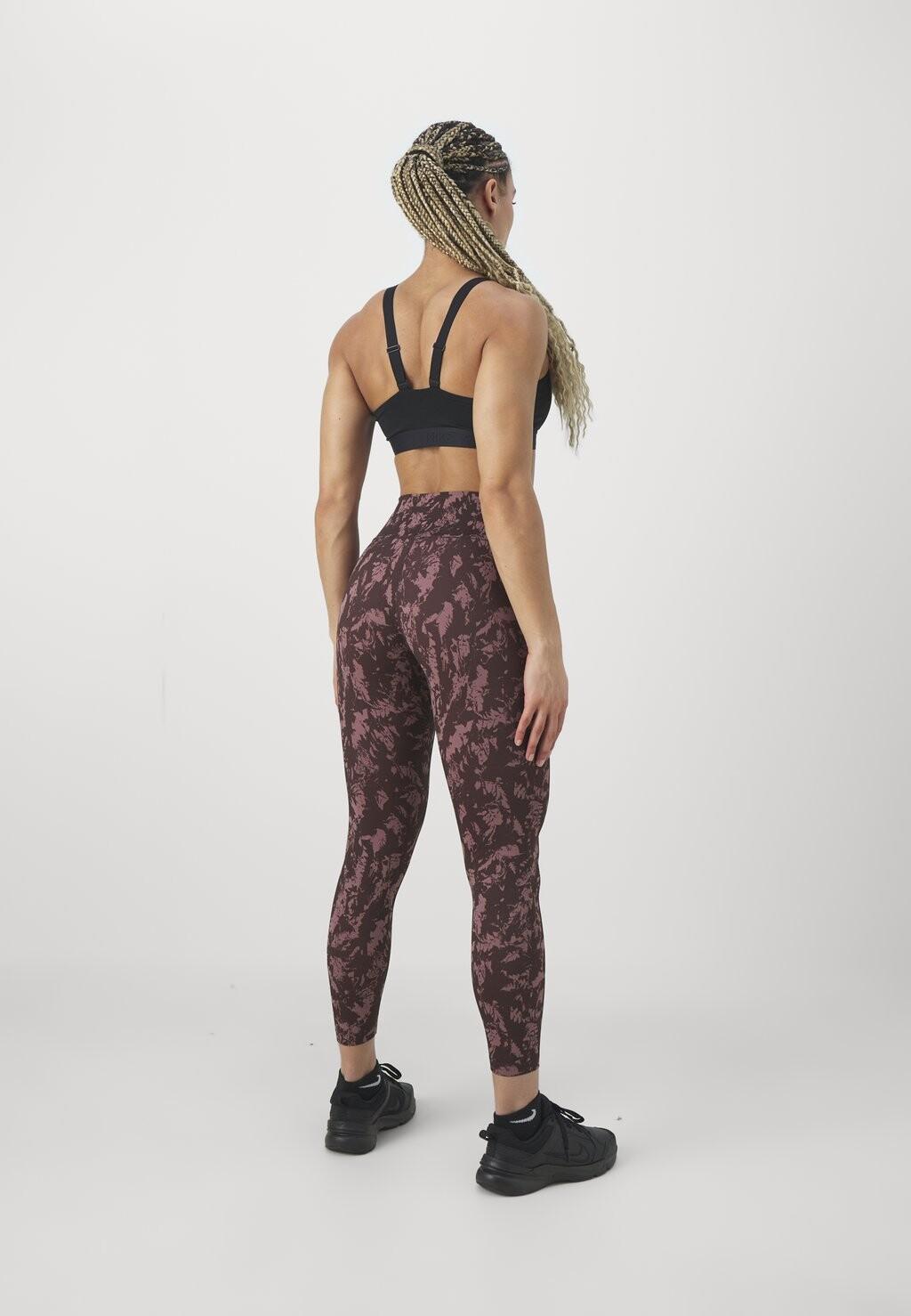 Спортивный бюстгальтер средней поддержки INDY BRA Nike, черный
Спортивный бюстгальтер средней поддержки INDY BRA Nike, черный