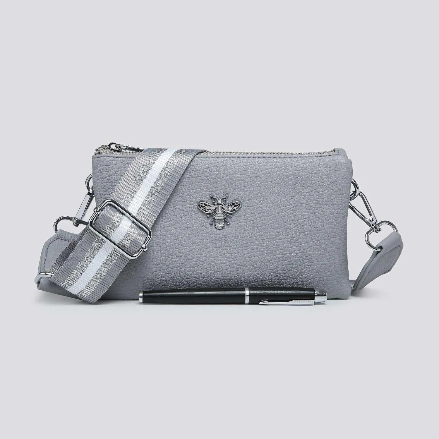 Маленькая сумка-мессенджер Tessa с двойными отделениями и широким ремешком Kitise, серый
Маленькая сумка-мессенджер Tessa с двойными отделениями и широким ремешком Kitise, серый