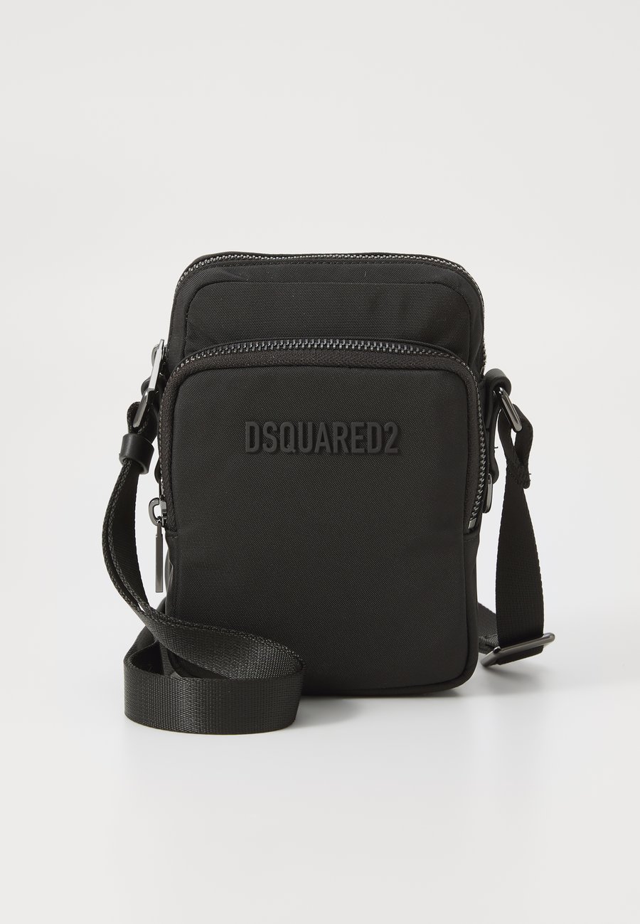 Сумка кросс-боди Dsquared2 Cross body bag, Black
Сумка кросс-боди Dsquared2 Cross body bag, Black