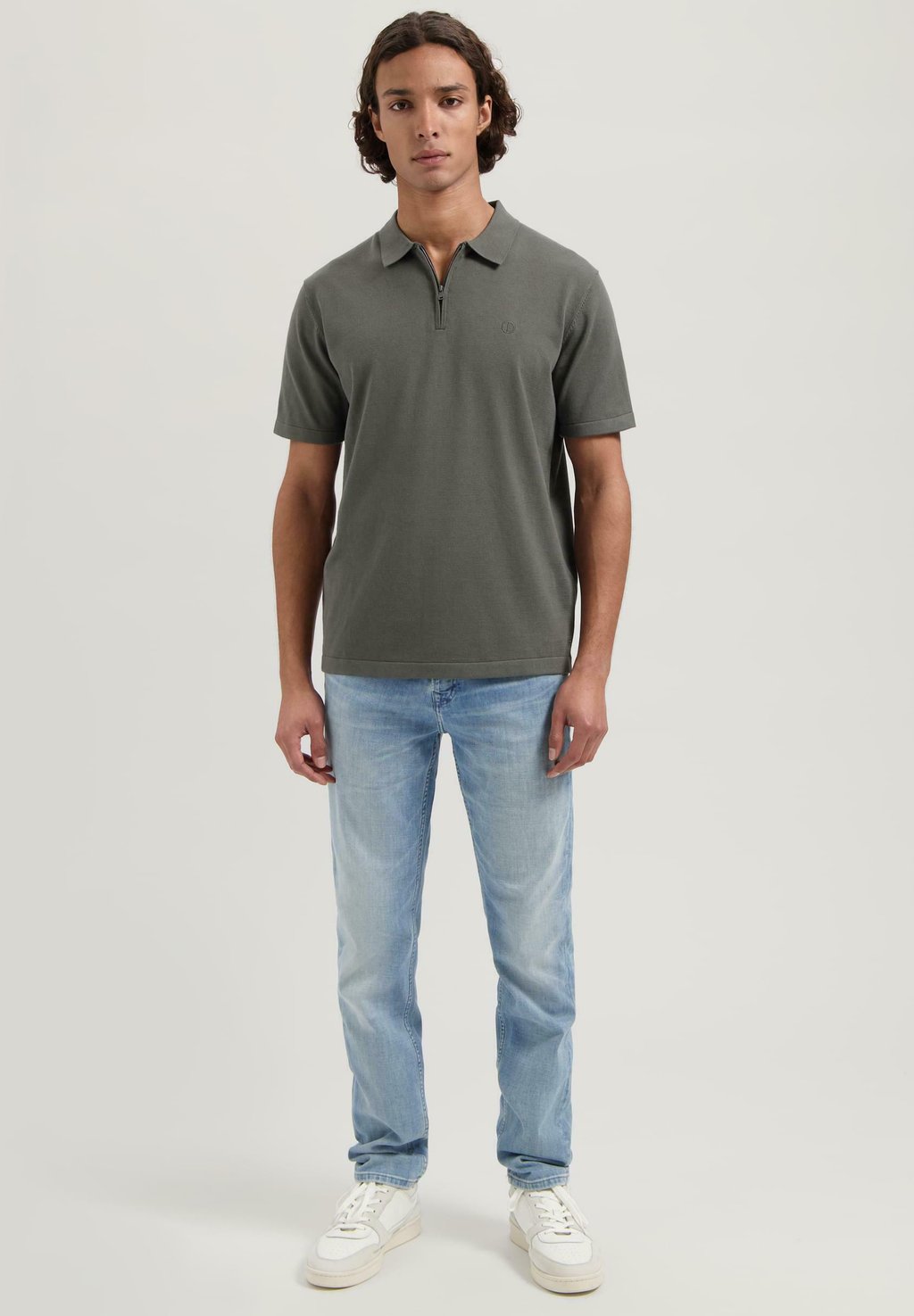 Рубашка поло DORIAN ZIP Dstrezzed, оливковый
Рубашка поло DORIAN ZIP Dstrezzed, оливковый