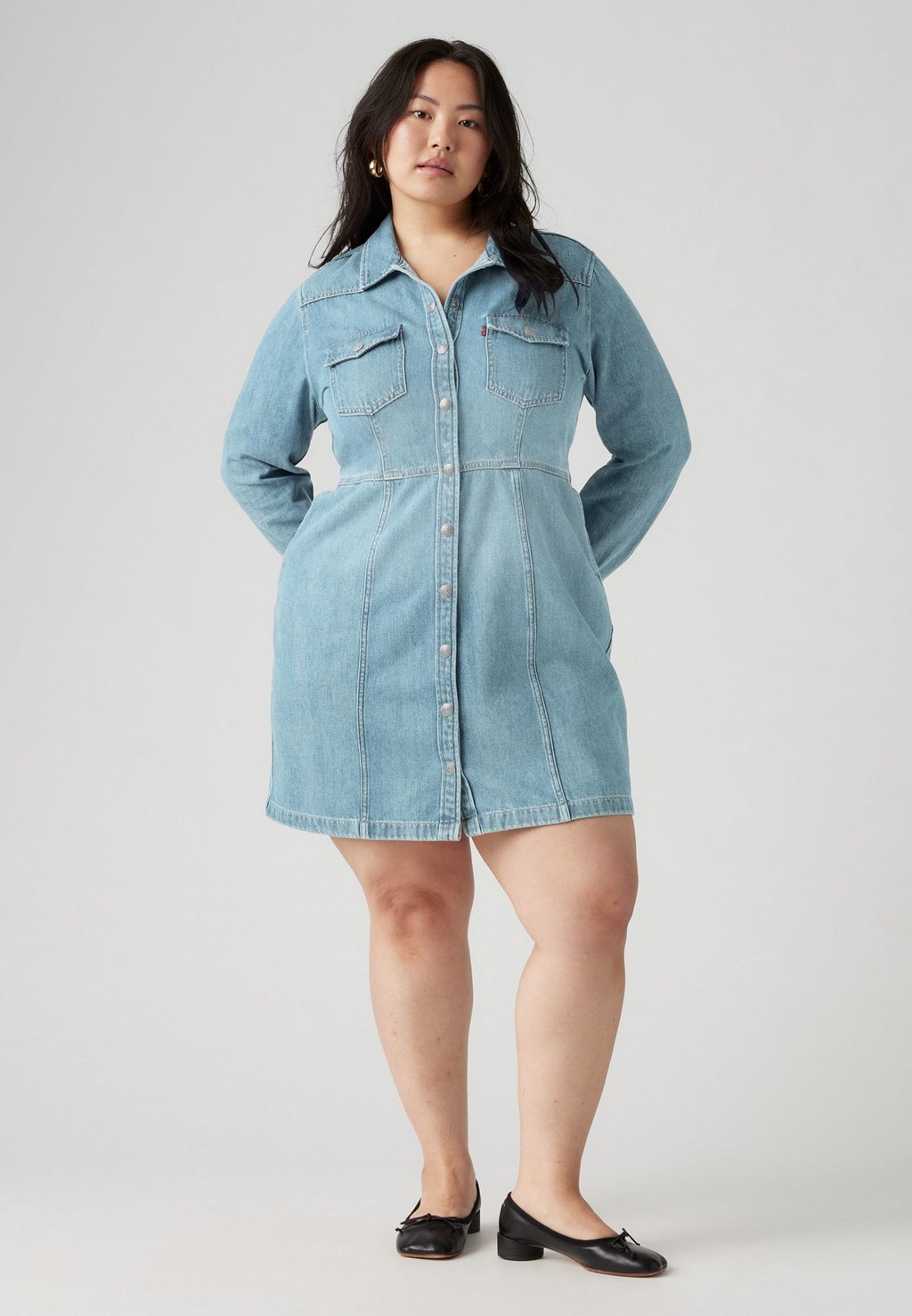 Джинсовое платье FLYNN WESTERN DRESS Levi's Plus, деним
Джинсовое платье FLYNN WESTERN DRESS Levi's Plus, деним