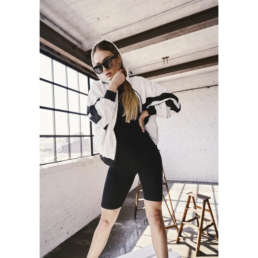 Шорты Urban Classics Waist, черный
Шорты Urban Classics Waist, черный