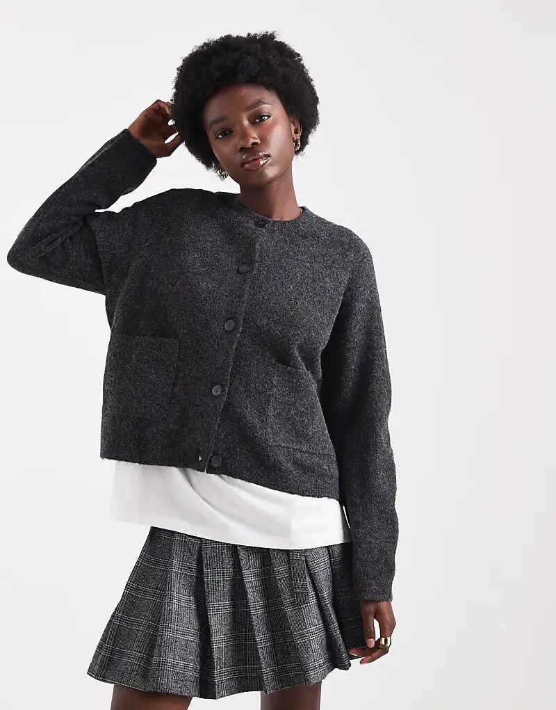 Кардиган ONLY с круглым вырезом и передним карманом, темно-серый
Кардиган ONLY с круглым вырезом и передним карманом, темно-серый