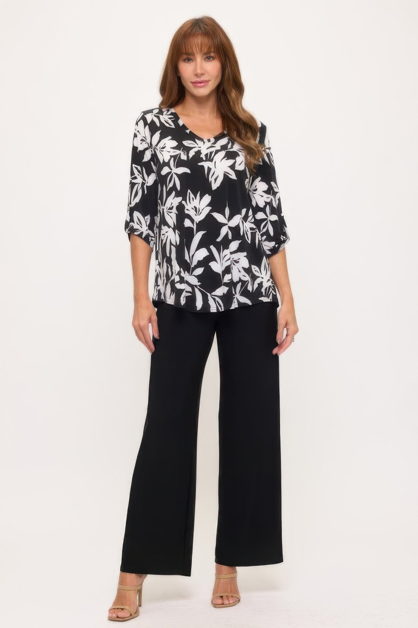 Топ с V-образным вырезом и закатанными рукавами TRUEDAMES, черный
Топ с V-образным вырезом и закатанными рукавами TRUEDAMES, черный