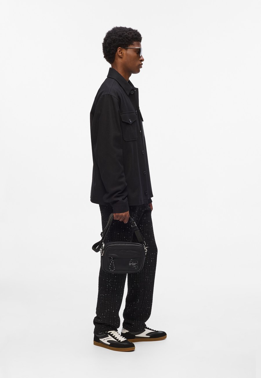 Сумка кросс-боди KARL LAGERFELD IKON, Black
Сумка кросс-боди KARL LAGERFELD IKON, Black