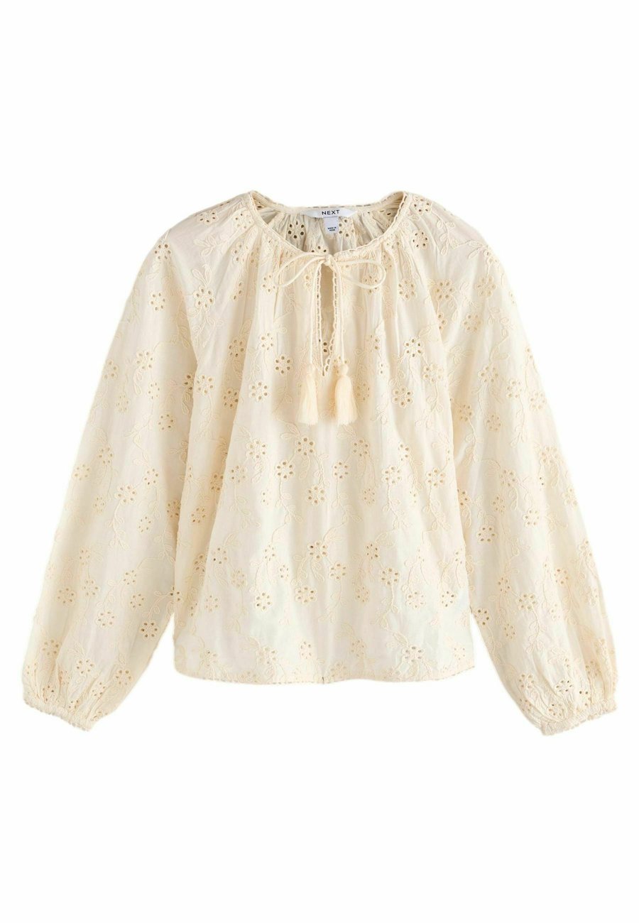 Блуза Next REGULAR FIT TEXTURED FLORAL BRODERIE LONG SLEEVE, Cream/Beige
Блуза Next REGULAR FIT TEXTURED FLORAL BRODERIE LONG SLEEVE, Cream/Beige