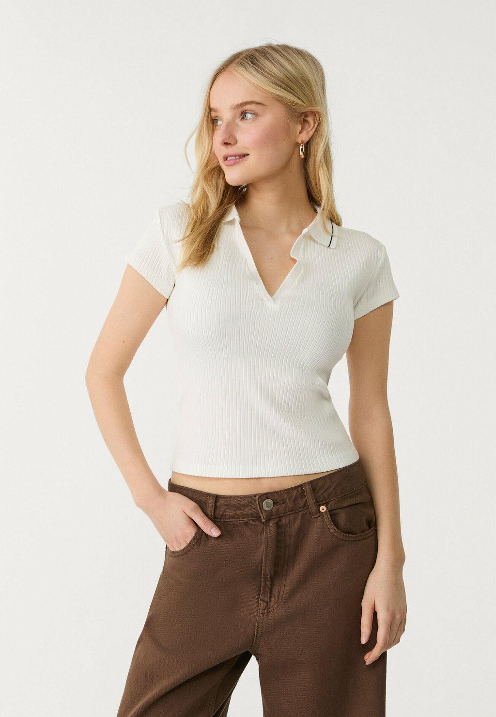 Рубашка поло Stradivarius, бежевый
Рубашка поло Stradivarius, бежевый