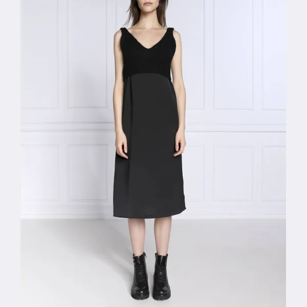 Платье + свитер стандартного кроя Pinko, черный
Платье + свитер стандартного кроя Pinko, черный